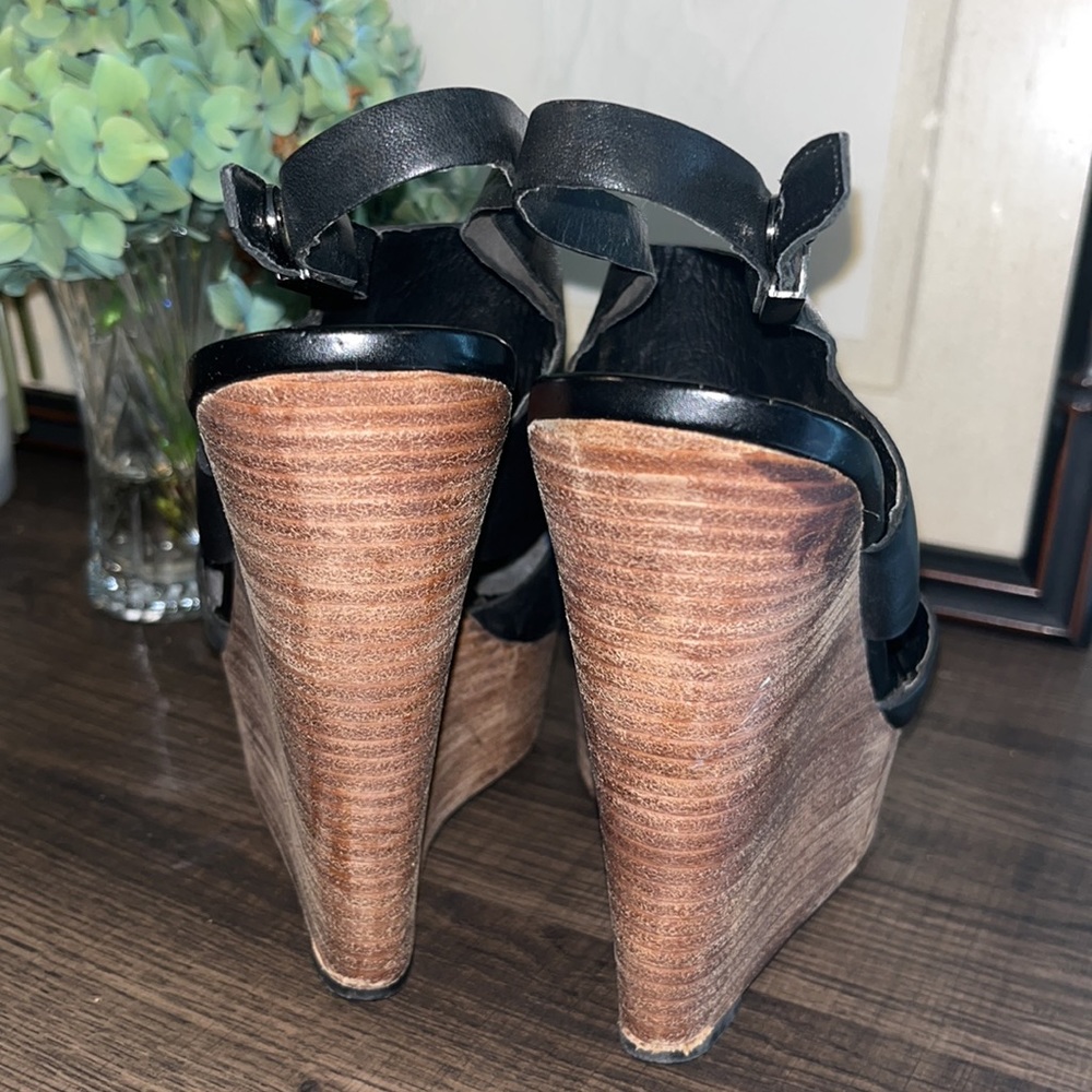 Trouve Strappy, Open Toed, BoHo Side Buckle Black / Brown Wedges - Picture 8 of 10